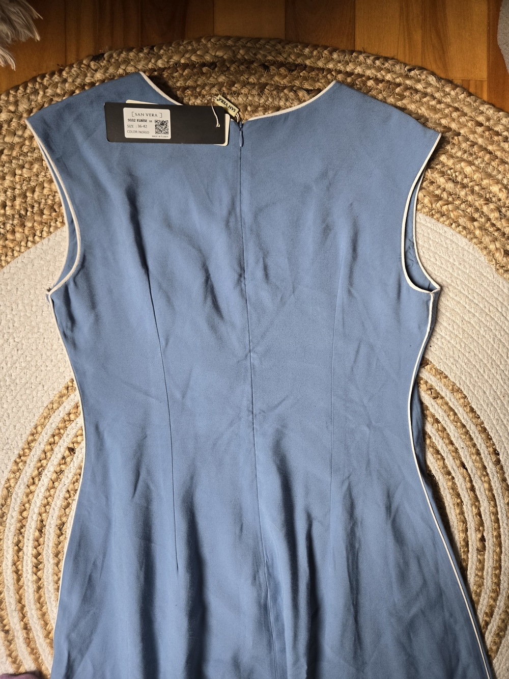 NWT Sleeveless Blue White Piping Dress Minimalist 60s Style Timeless Old Money M - Picture 6 of 15